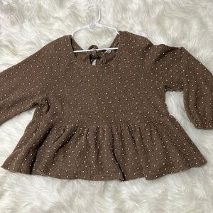 Blu pepper Size Medium shirt.